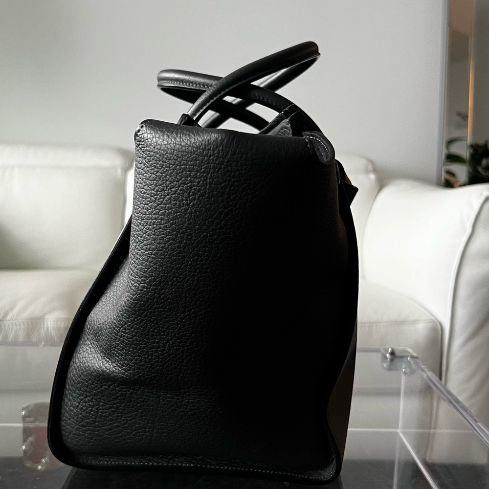 [Authentic] CELINE | TIE KNOT LEATHER TOTE-BAG - Picture 9 of 13